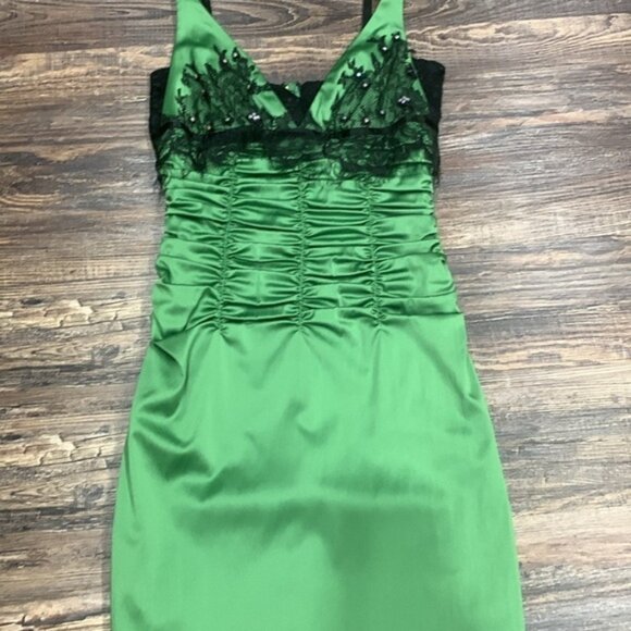 Green Formal Dress - Picture 4 of 4